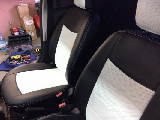 Авточехлы на Lada Granta