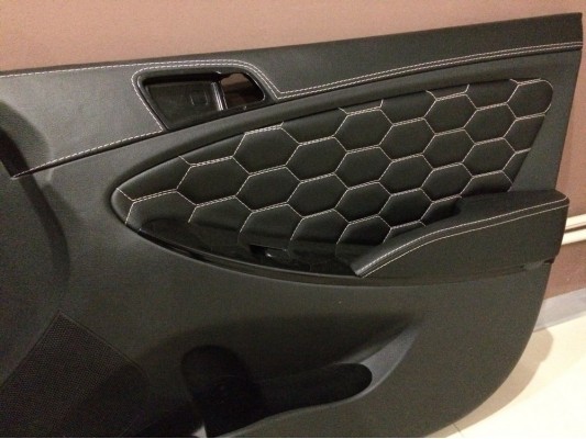 Перетяжка дверных карт Перетяжка дверных карт