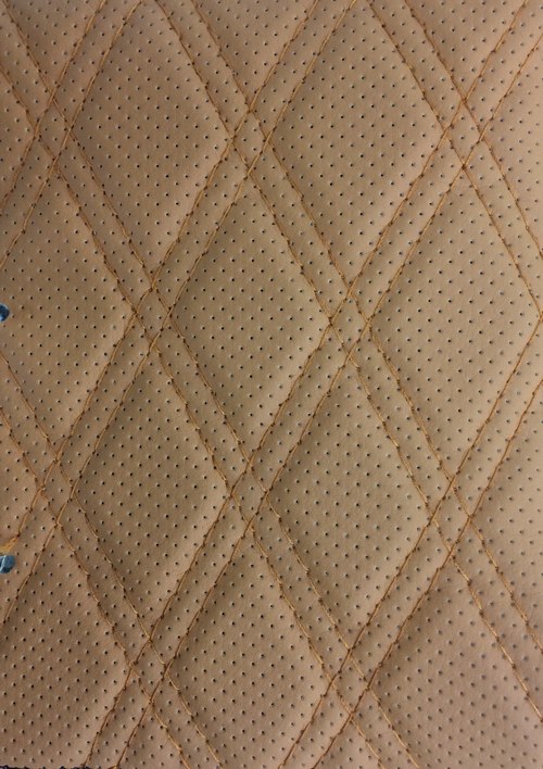 Варианты прострочек и цветов нитей авточехлов Dress4car Варианты прострочек и цветов нитей авточехлов Dress4car